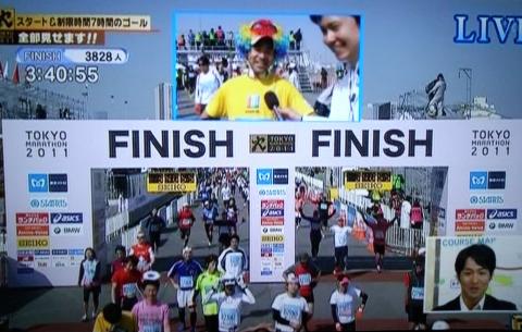 しかし、去年の東京2011の伝説にはかないません。
スカパーですが、しっかりとインタビューされてます。
travelTシャツもバッチリ!