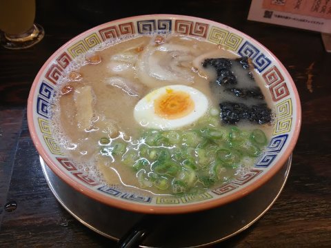 大砲ラーメン吉野ヶ里店でゴール。暗くなってしまったので帰りは電車。1時間に2本しかなくてちょっと焦った^^;
