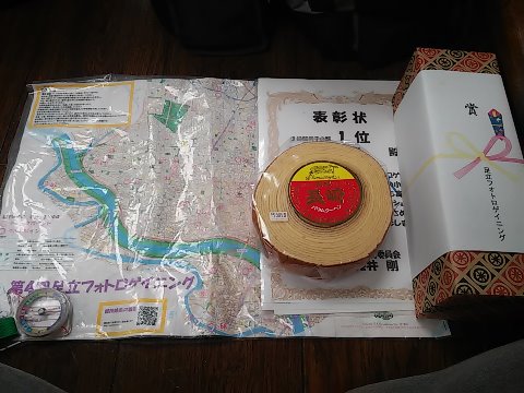バウムクーヘンは地元の「島田屋製菓」さんのものだそうです。「長崎」って書いてあるけど(笑)
