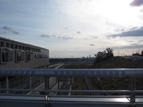 14:30頃。スタート地点。日が暮れるまでに帰ってこれるのか・・・初めての道で、少々不安。