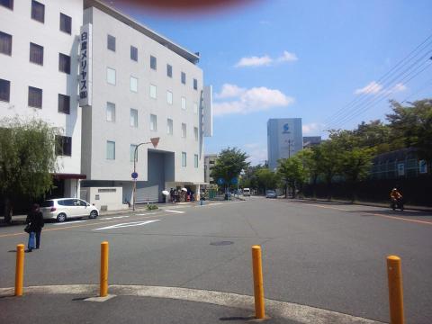 半鯖前日、ケーキやに走った。
