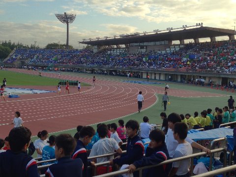平塚競技場は沢山の来場者が!