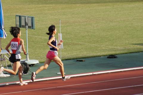 ラスト1周の手前ホームストレートで2位