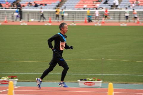 2/19の日産スタジアム駅伝
友人のプロカメラマンに撮って頂きましたが、流石フォームも5割増しに写ってます(笑)
最高にお気に入りの写真になりました。