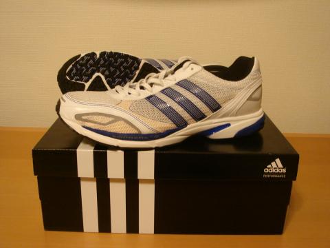 昨年モデルのcs5Whiteデビューです