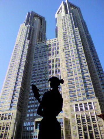 東京土産おまけ1
これを見ると、ハンディーモップをもつ女性・・・という題名が浮かんで、大掃除への意欲が・・・沸いてきいへんねん・・・
