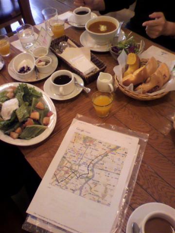 おっはよぉ~ 今日の年末オフ会試走に向けて、ランチミーチング~♪