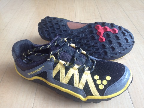 おニューのトレランシューズ。裸足系のVIVOBAREFOOT BREATHO TRAILを試してみた。 ソールのパターンを見る通りかなりグリップが良い。