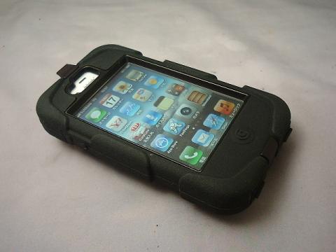 Iphone4sのカメラは性能がすばらしく、もうデジカメは不要。しかし、山などへの携行方法に難がありましたが、見つけましたよ。これはがっつり守ってくれます。岩場で落としても大丈夫そうです。