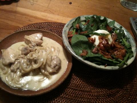 夕食は鶏肉の生クリーム煮がメイン。