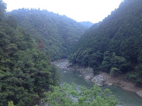 後半はつまらないロードだったけれど、このような景色もあり。