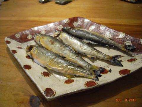 知人が自分で釣った天然鮎をくれた。天然の鮎は黄色い。走った直後だったのであまり食欲が無かったのが残念。