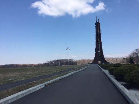 野幌森林公園はすっかり雪が解けて春です。