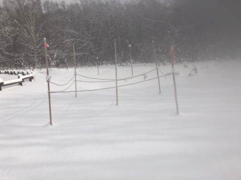 大沢口の積雪計で60ｃｍ確認