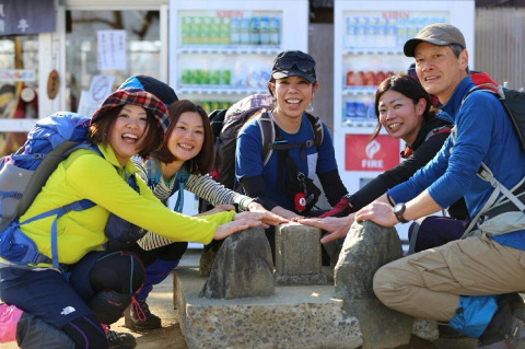 陣馬山ー高尾山トレッキング