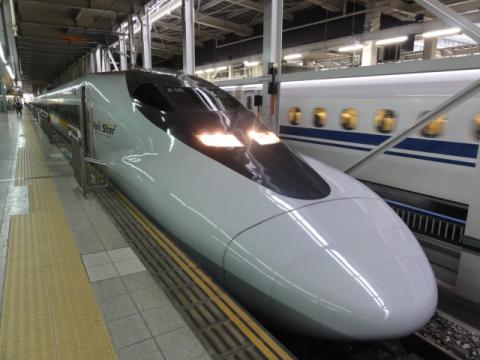 小倉まで新幹線で移動～
（福岡発の特典航空券がとれなかった）

「こだま」だけど、車両はレールスター！