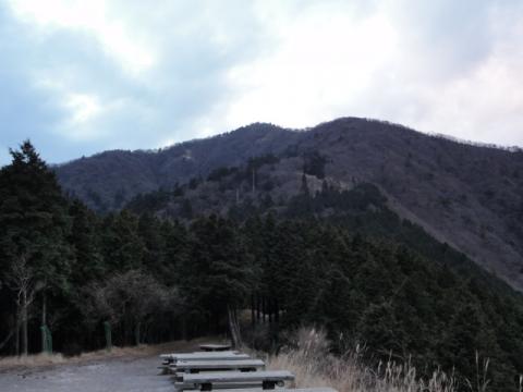 見晴台から、大山山頂

この後、真っ暗になった下山道をひたすら歩く。