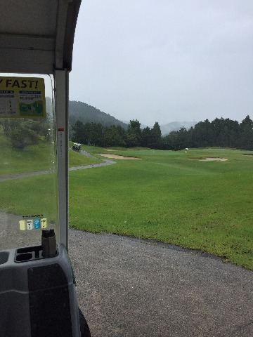 雨→レスト→ゴルフ