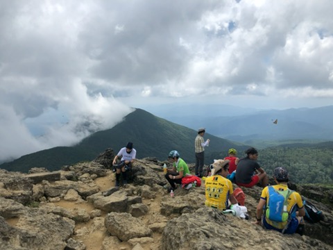 山頂でランチタイム