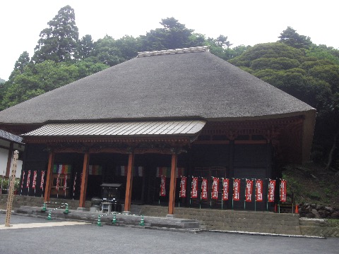 スタート地点の日向薬師　本堂