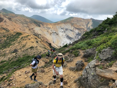 鉄山を目指す