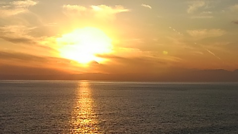 夕映えの湘南海岸