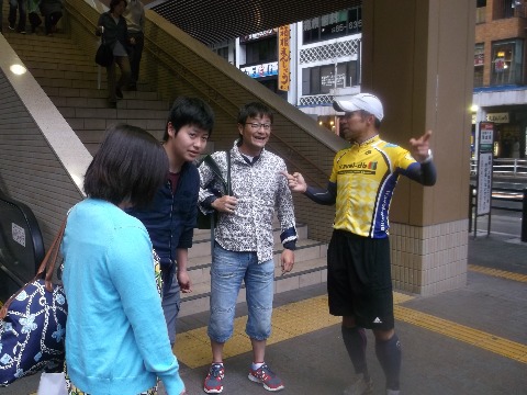 箱根湯本駅に全員到着後　何とご家族と旅行中のSAISさん（最近なまはげにハンドルネーム変更された）と遭遇！