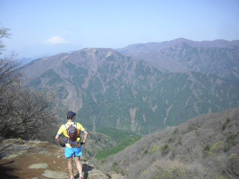 大山よりこれから向かう丹沢表尾根方面