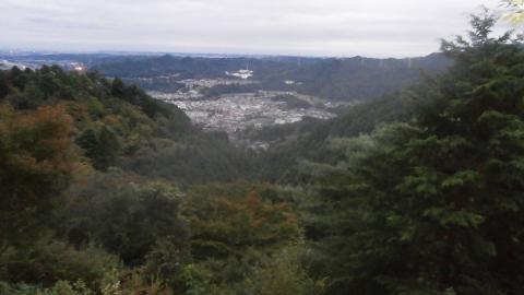 武蔵五日市の集落が見えてきた。４０キロに及ぶ長い旅もようやく終わりに近づいてきた・・しかし本番は７２キロ。１０月８日にこの景色を見れるだろうか？