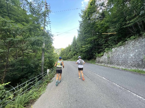 鳩待峠から下り激走１４km。