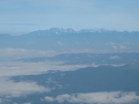 北アルプス・槍穂高連峰もくっきりと見える