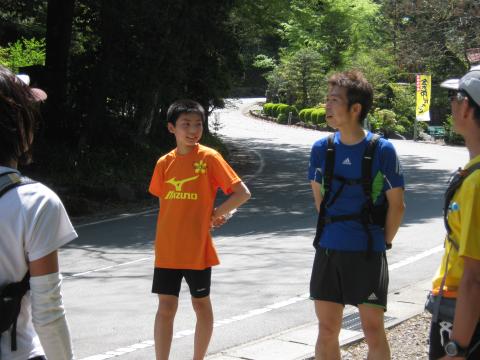 トップでゴールインした塩川親子　ジュニアのほうはなんと12歳！
最後3キロの急登は、湘南オヤジも全くついていけなかった。
恐るべき逸材！父を超える日も近い。