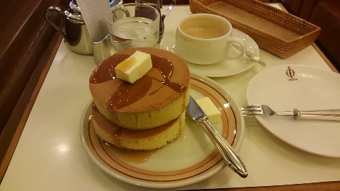 イワタ珈琲店のホットケーキ