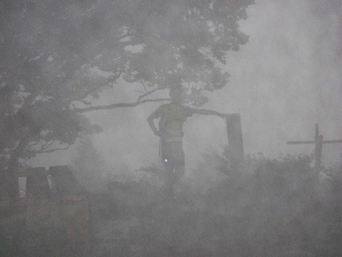 ３回目の大山山頂　もうどうでもいいや