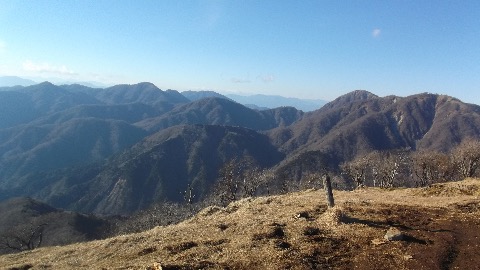 塔ノ岳から西丹沢方面