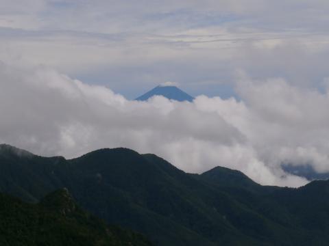 雲の切れ間から　チラリズム富士