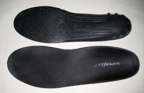 愛用のインソール「super feet  black」