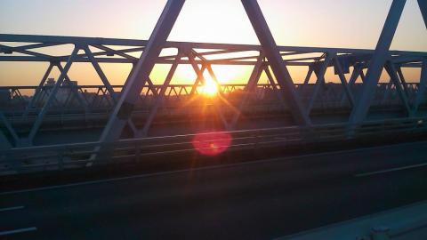 葛飾橋からの日の出