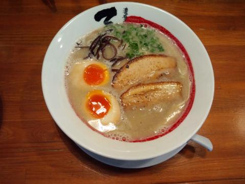 「てっぺい」の濃厚とんこつラーメン