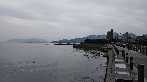 対岸は、宮島