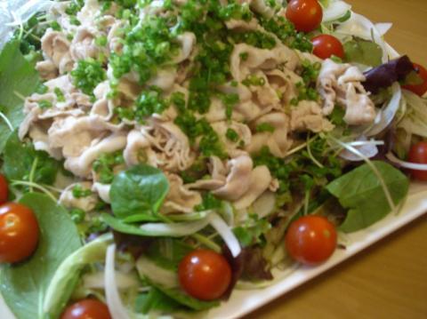 冷しゃぶサラダ ボリューム満点 大根おろしと ポン酢で