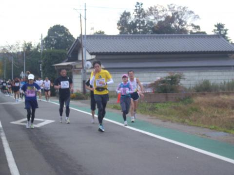 「PB狙えるよー」と叫ぶ28kmの私