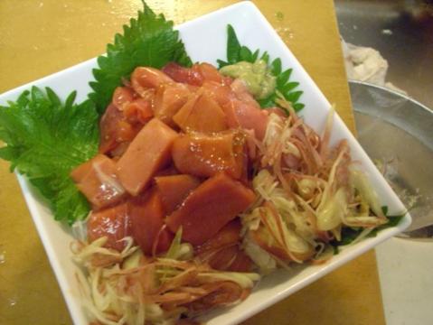 マグロの中トロ切り落とし このボリュームで仕入れ600円なり
西友やれば出来る子