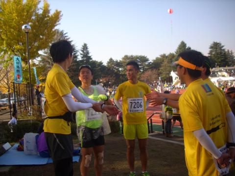 都筑の高速ランナーズ 初対面でした
足が違います ほれぼれします