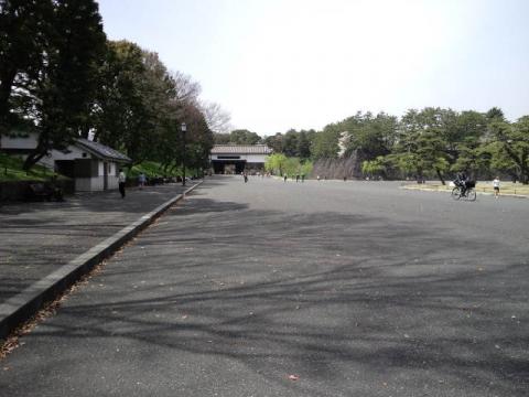 皇居、時計台広場で~す♪