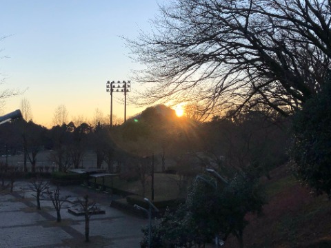 朝ランコース。　津久井又野公園からの初日の出。