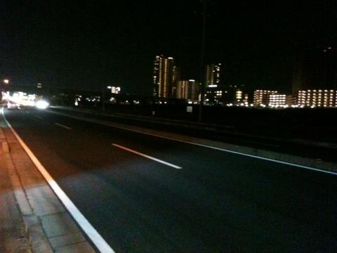 今日はすいている国道16号線
右手に見えるのは、柏の葉キャンパス駅にある高層マンション