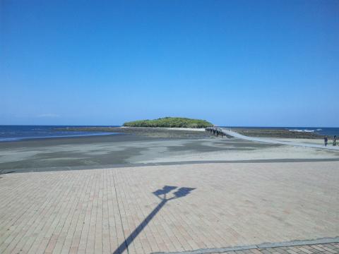 青島です。
ネット上にはもっとわかりやすくて綺麗な写真があると思います。